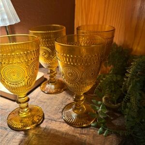 Amber Goblet Set - Elegant Glassware for Home Dining (4)